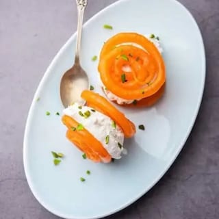 Apple Jalebi with Ice Cream