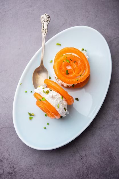 apple jalebi with ice cream